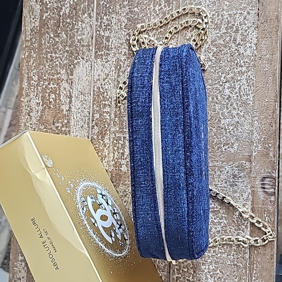 AUTHENTIC-NWT Chanel Beauty Bag Crossbody - Picture 6 of 8